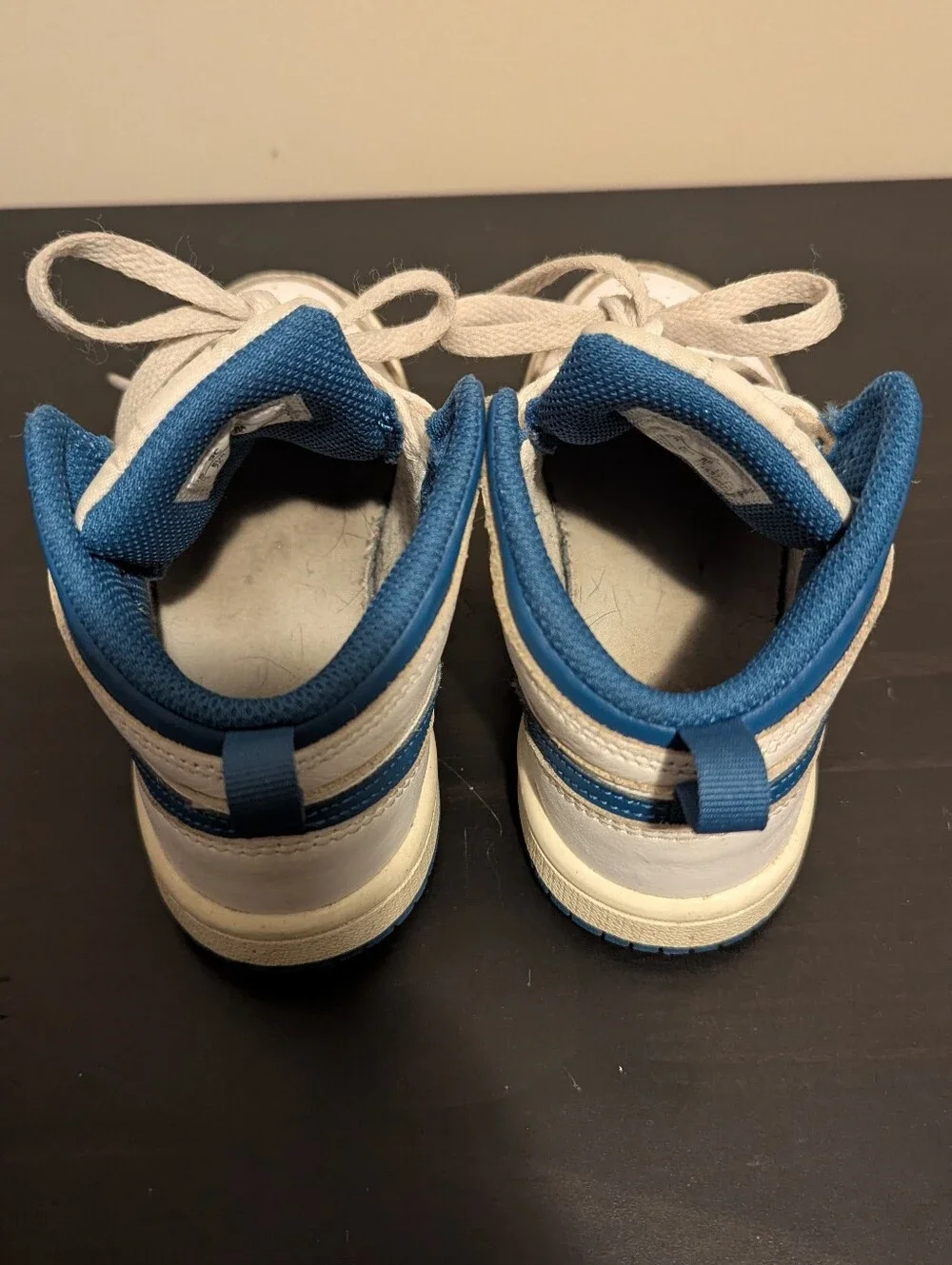 Kids White and Blue High-Top Nike Athletic Sneakers 9c - Picture 4 of 5